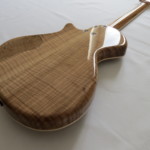 Micoud Guitares - Luthier - Valence - Alpha noyer