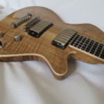 Micoud Guitares - Luthier - Valence - Alpha noyer